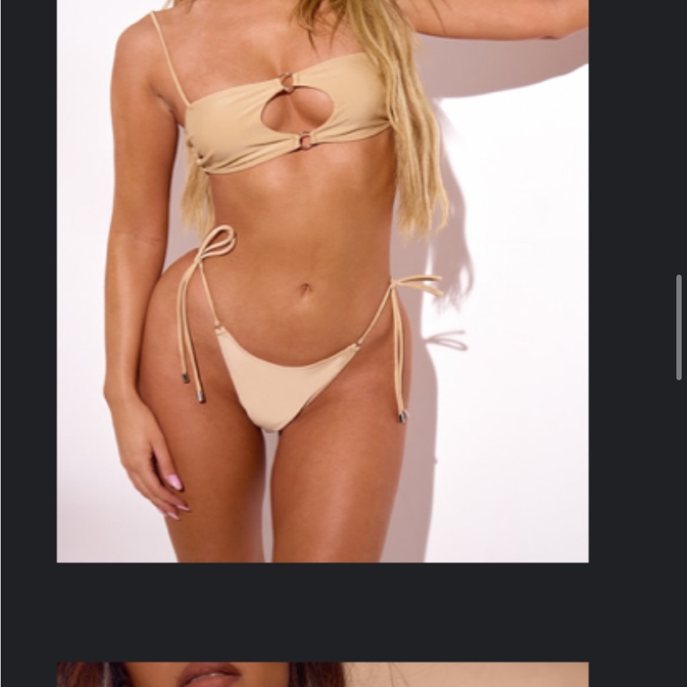 PRETTY LITTLE THING 	
Stone Ring Detail Tie Side Bikini Bottoms
never worn !!!!